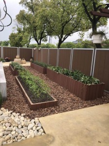 Traditioneller WPC-Zaunpaneel, hohl, 9 quadratische Löcher, 293 x 20 mm, modernes Gebäude, hohe Qualität, für den Garten im Freien