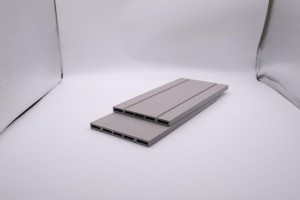 Traditioneller Zaun aus Alu-Lamellen hohl 143×13, massiv 67×15 96×11 112×9,5 für die Außendekoration