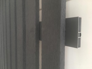 Traditioneller Zaun aus Alu-Lamellen hohl 143×13, massiv 67×15 96×11 112×9,5 für die Außendekoration