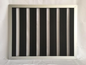 Traditioneller Zaun aus Alu-Lamellen hohl 143×13, massiv 67×15 96×11 112×9,5 für die Außendekoration